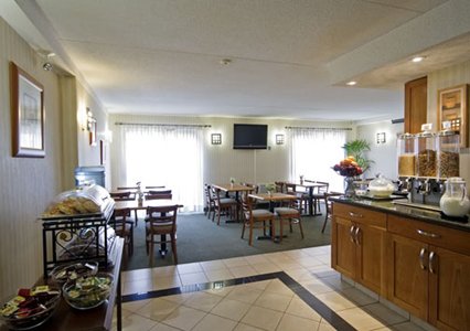 Comfort Inn Kitchener 05.[1]